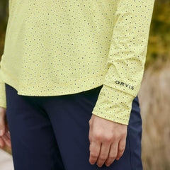 Orvis Performance Shirts | Women's Sun Defense 1/4-Zip Citrus Ditsy Floral - Women/Fly Fishing