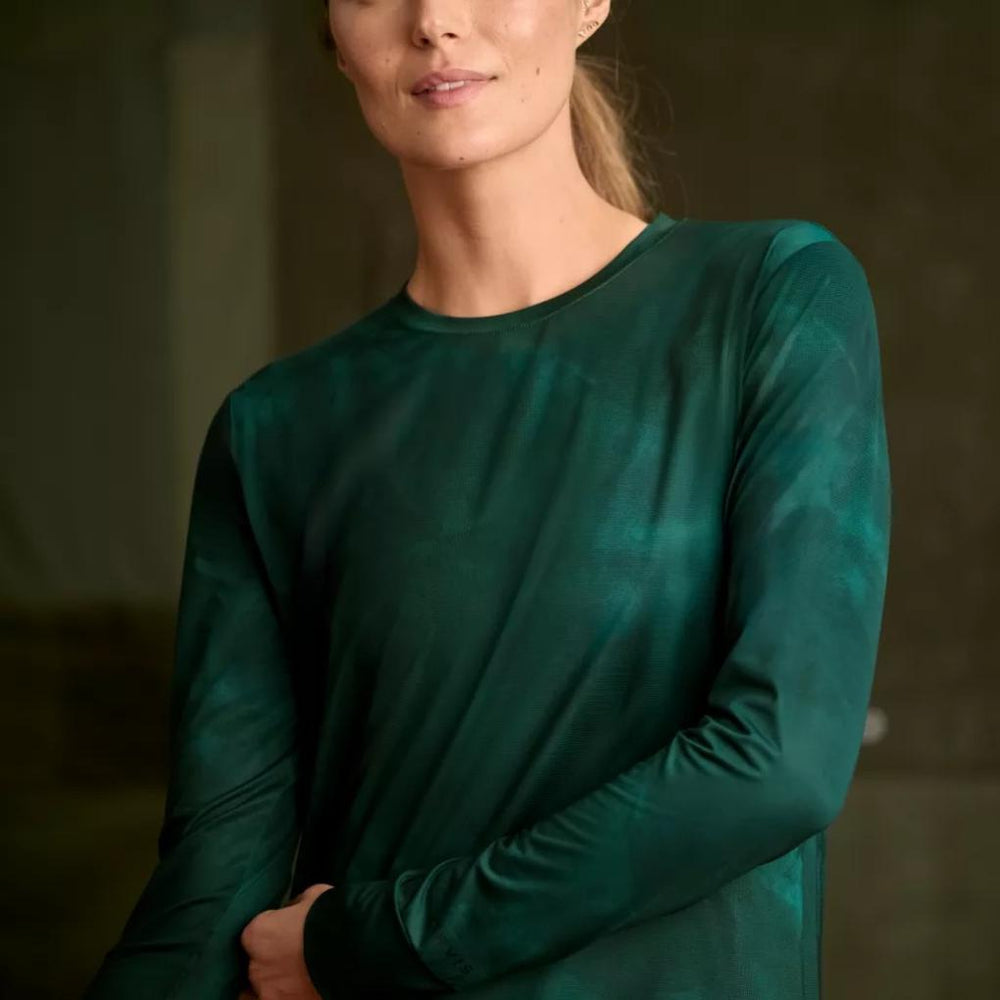 Orvis Performance Shirts | Women's Sun Defense Long-Sleeve Pullover Cyan Storm - Women/Fly Fishing