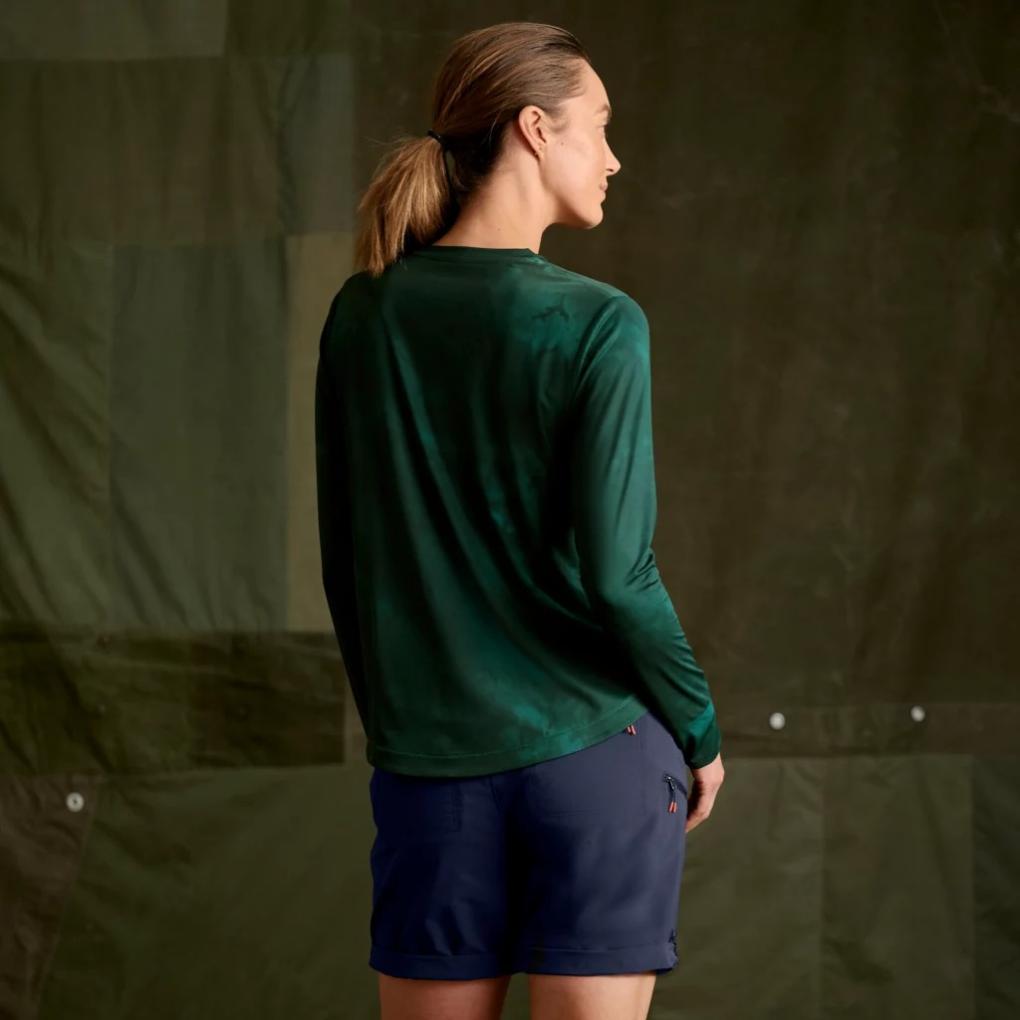 Orvis Performance Shirts | Women's Sun Defense Long-Sleeve Pullover Cyan Storm - Women/Fly Fishing