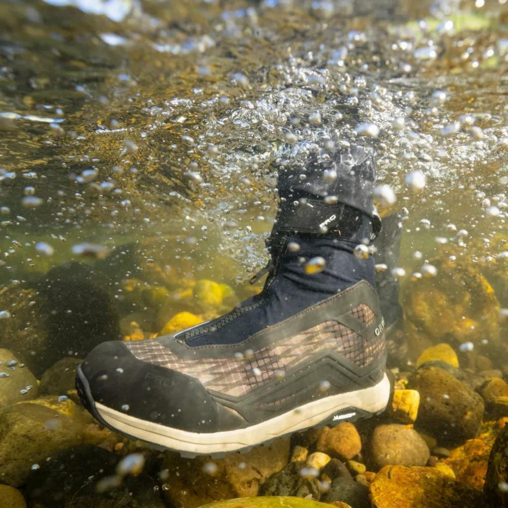 Orvis Wet Wading | PRO Approach Hiker - Camo Camo - Fly Fishing